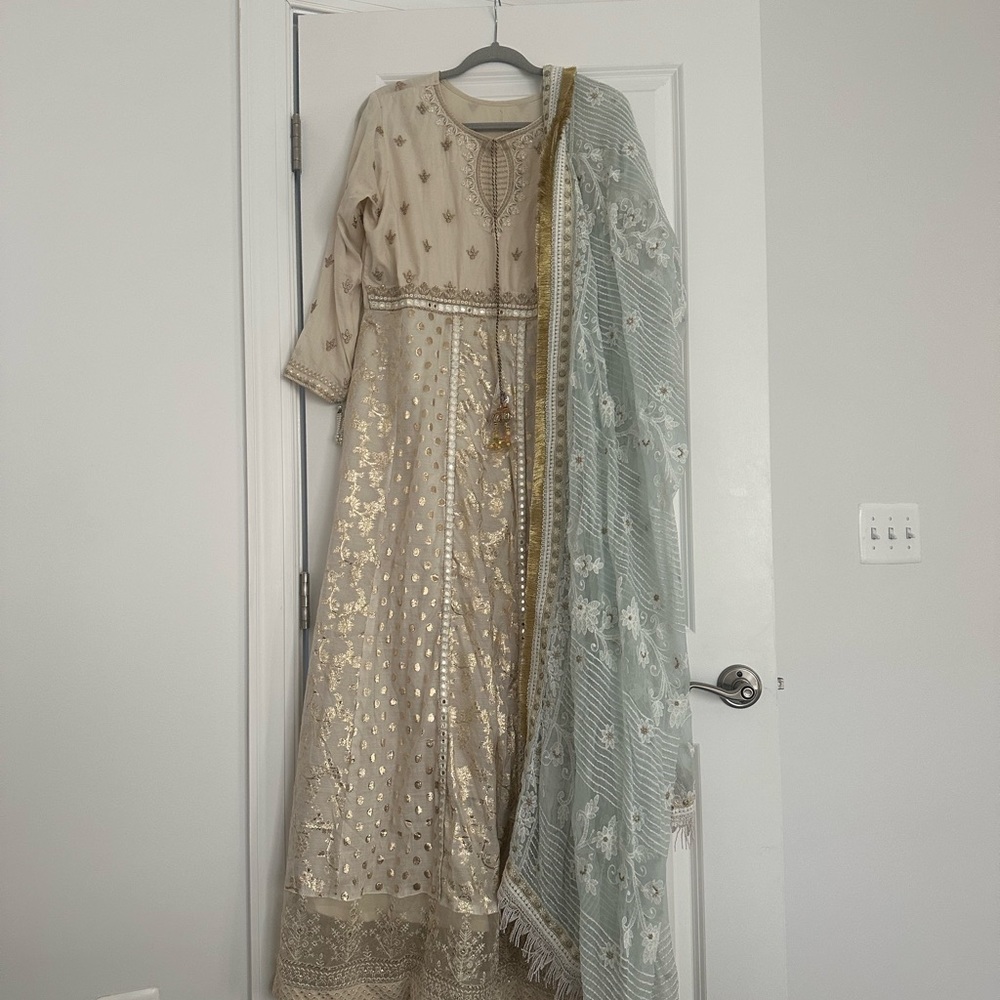 Pakistani dress 2 piece